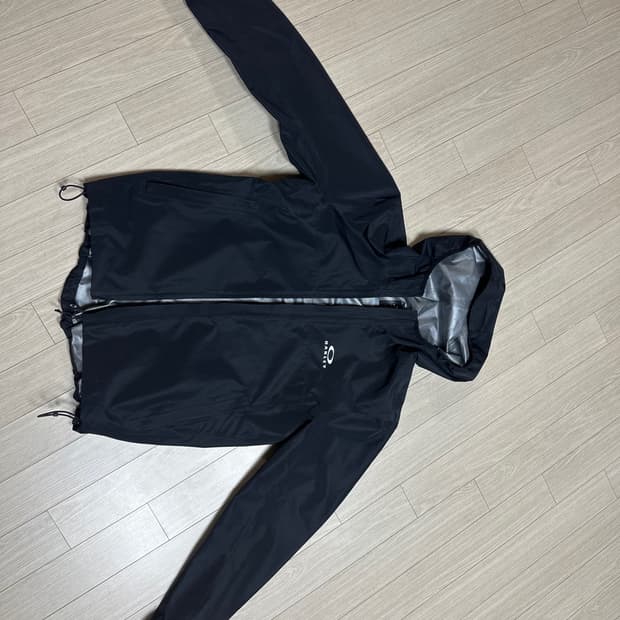 오클리 엘리먼츠 쉘 자켓 2.0 블랙 바람막이