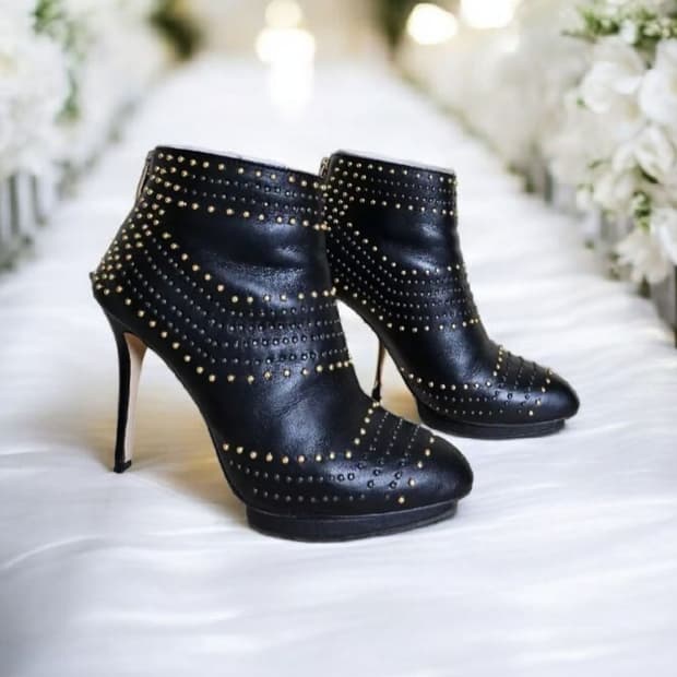 jinnykim 지니킴 골드라벨 락스터드 앵클부츠35/상태좋음