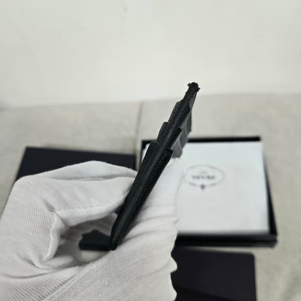 [보증서 정품] 프라다 사피아노 카드지갑