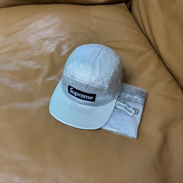 Supreme 슈프림 실버 캠프캡 모자 (Washed Silver)