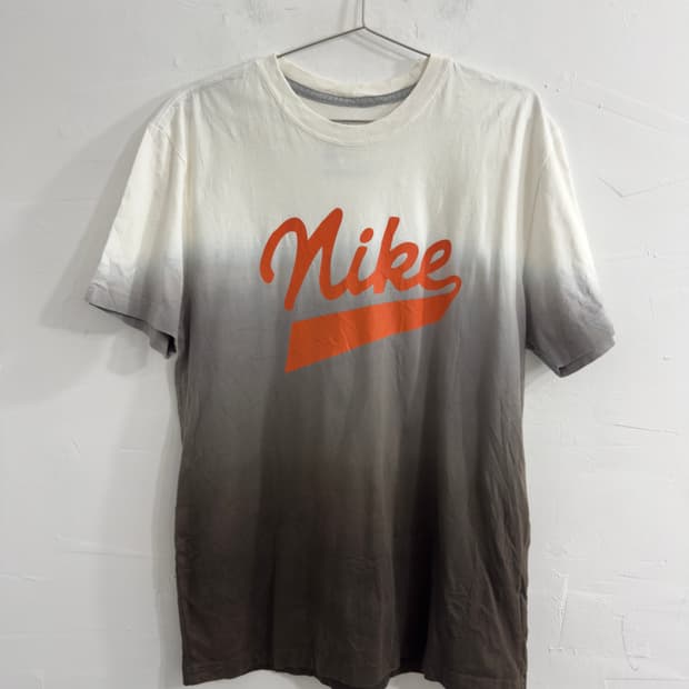 nike gradation logo t-shirt 