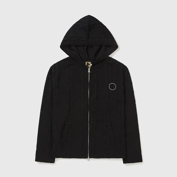 사일런트실러블 Pleats hooded zip-up