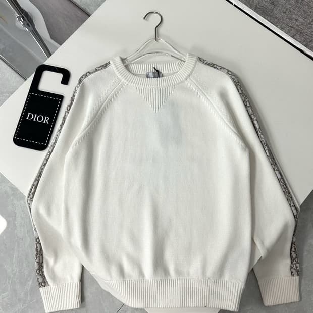 디올 니트 맨투맨