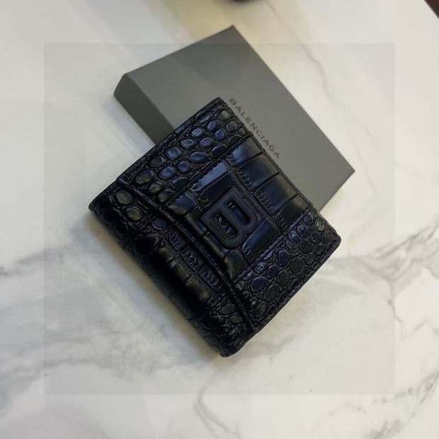 발렌시아가 검은색 가죽 지갑