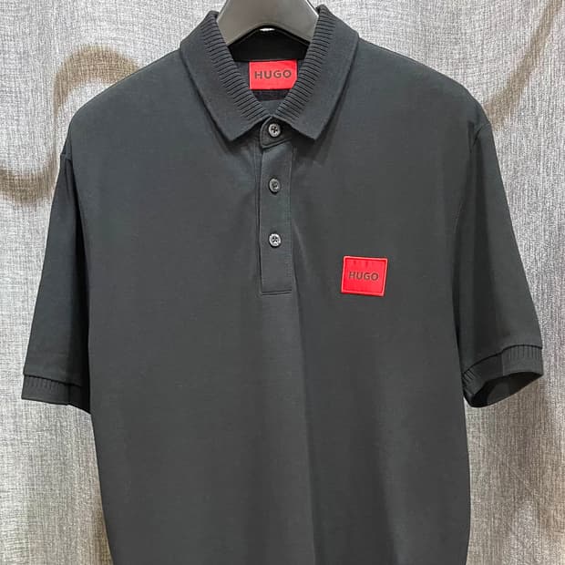 HUGO 휴고/레드 패치 슬림핏 피케 폴로 셔츠 (블랙)