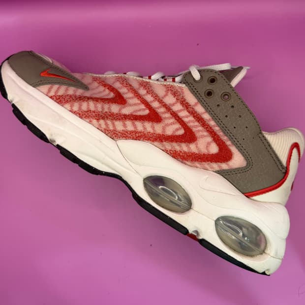 [나이키 에어맥스 TW] 스타일과 편안함의 완벽한 조화