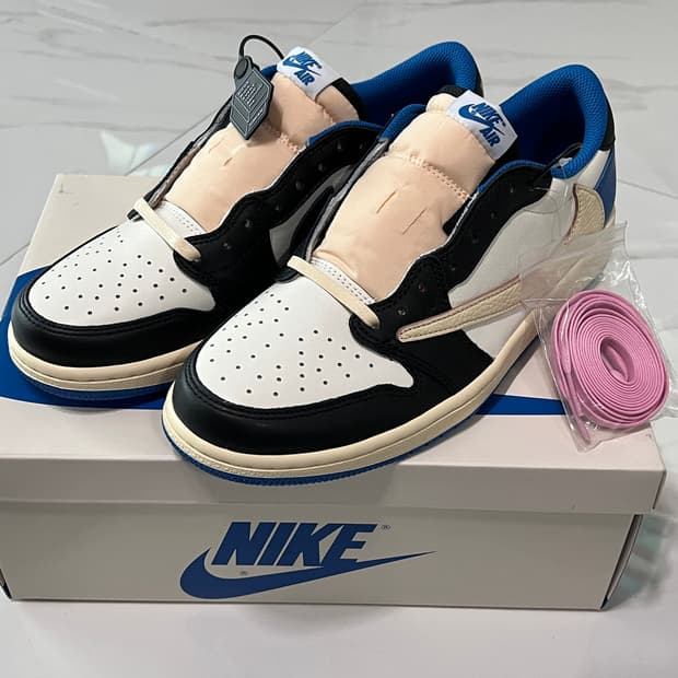 나이키 조던1 트래비스스캇 프라그먼트 [270]