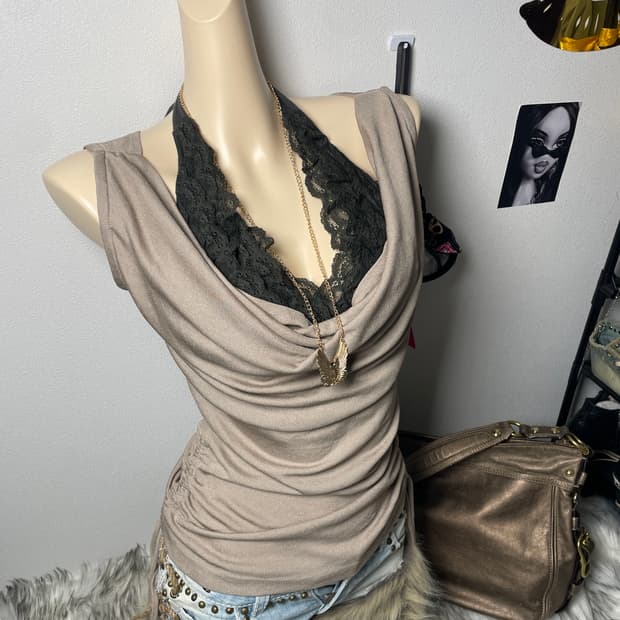 오네갸루 드레이프 탑 홀터넥 세트