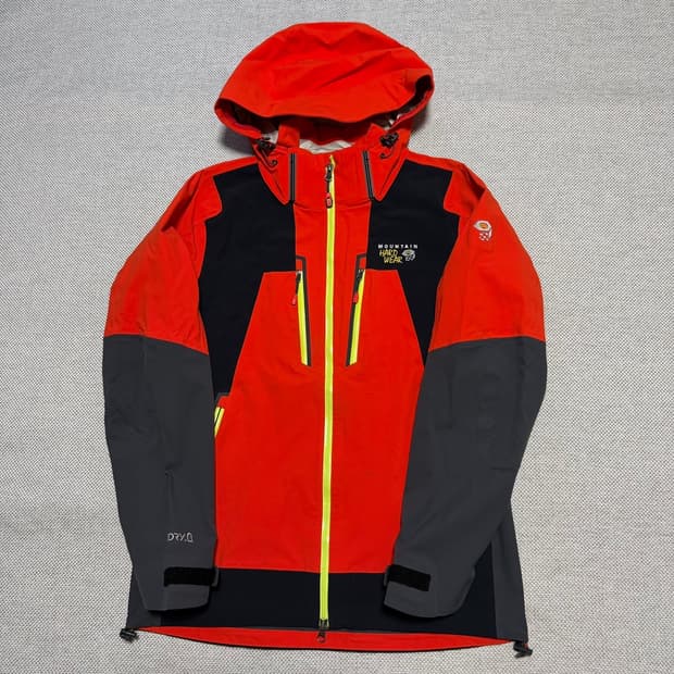 마운틴하드웨어 DRY.Q 바람막이 자켓
