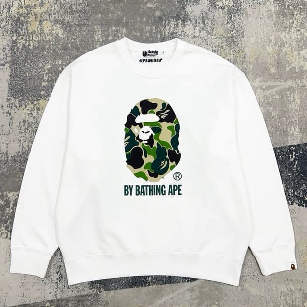 베이프 Bape 컬러 빅로고 맨투맨 화이트