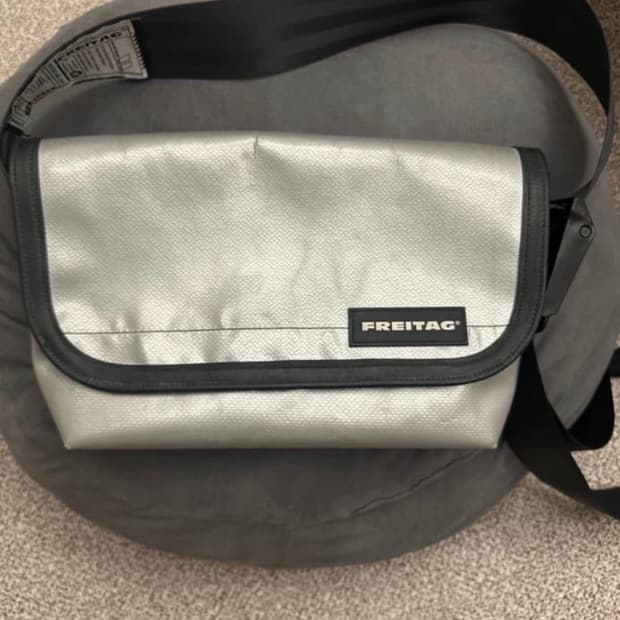 프라이탁 하파오 올실버 유광