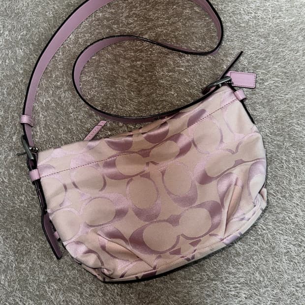 코치 화이트 핑크 00’s 갸루 숄더 크로스백 