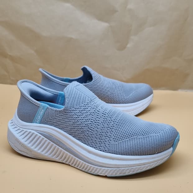 스케쳐스고워크 맥스쿠셔닝 아치핏 슬립온235.