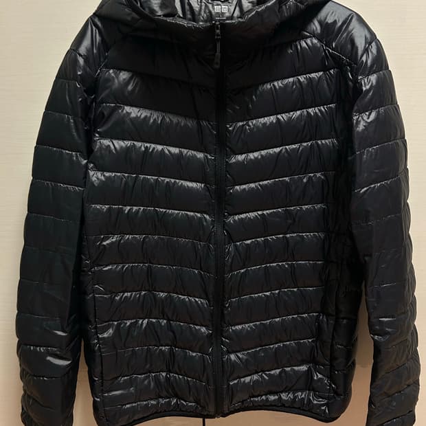 유니클로 블랙 후드 경량패딩 L