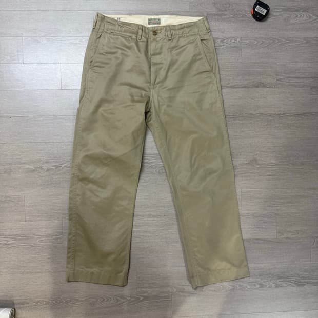 32) 버즈릭슨 치노