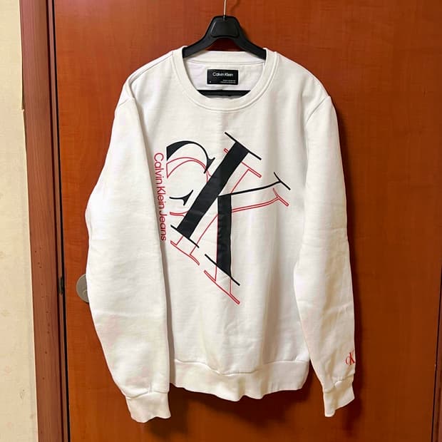 캘빈 클라인 맨투맨 M