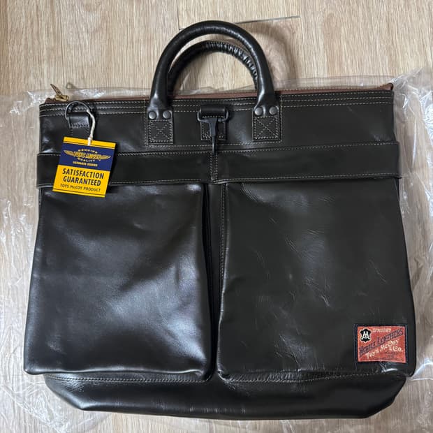 토이즈맥코이 헬멧백 브라운 새상품 빠른처분