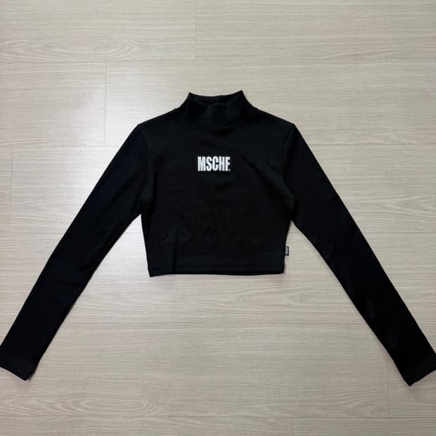 미스치프 크롭탑