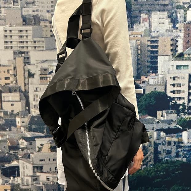 지초이 SS23 Dual Zip Backpack 새상품