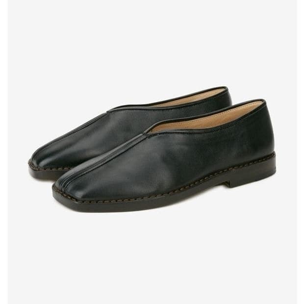 [42] 르메르 플랫 파이프 슬리퍼