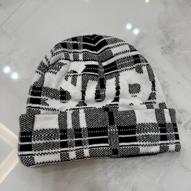 Supreme 비니