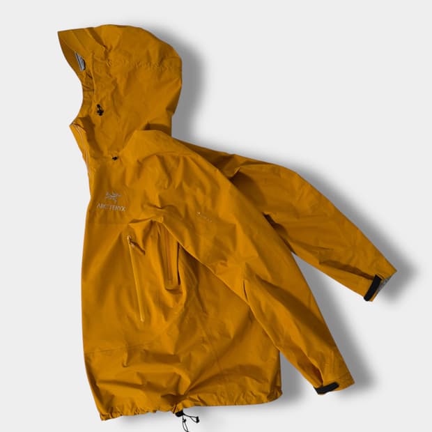 아크테릭스 베타 SL 하이브리드 고어텍스 자켓