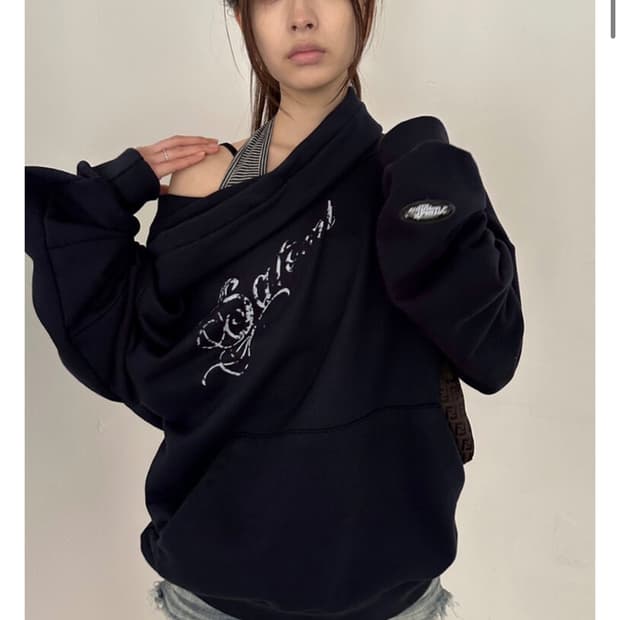 사토미라디오 drape hoodie