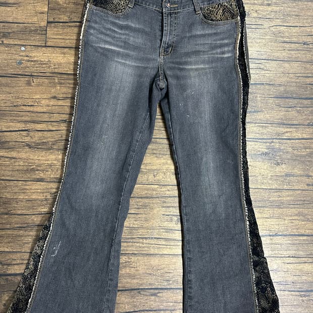 C.F.LINE 씨에프라인 스네이크 패턴 포인트 부츠컷 Y2K 청바지 3