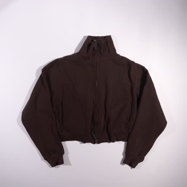 파르티멘토 크롭 스웻집업 B284