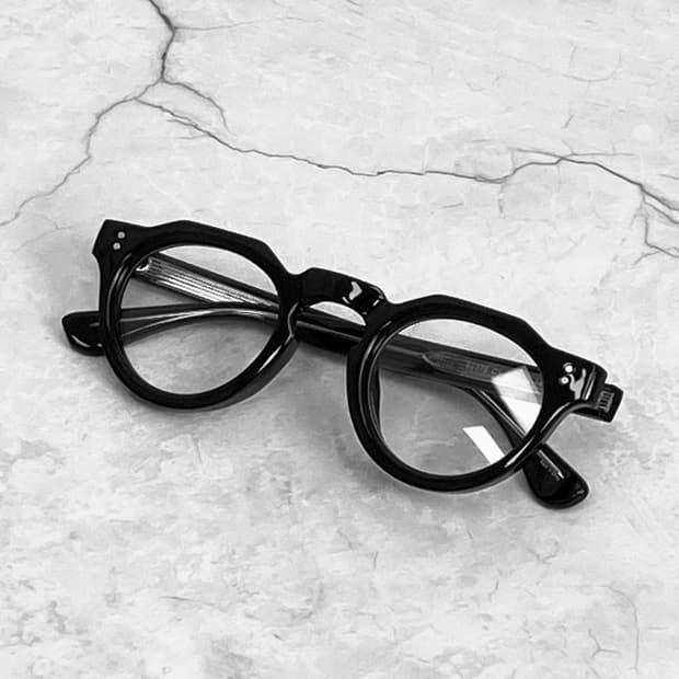 (Unisex) 클래식 뿔테 아이웨어