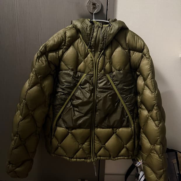 로아 하이킹 Light Down Jacket Olive (s size)