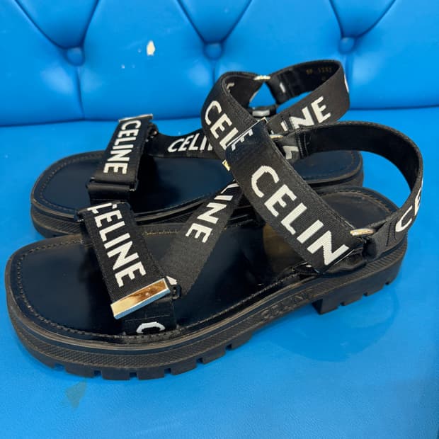 셀린느 레오 스트랩 샌들 41 260-265