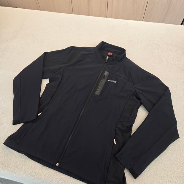 몽벨 검정색 소프트쉘 자켓 여성 L