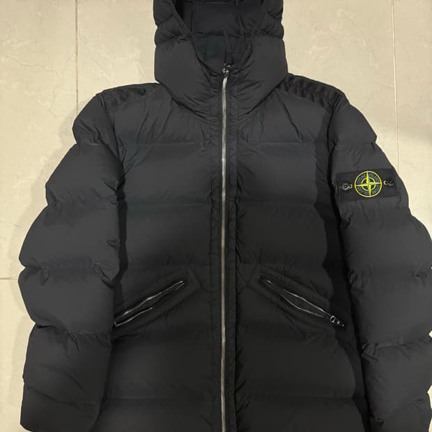 [당일출고,M] 24FW 스톤아일랜드 심리스 터널 패딩