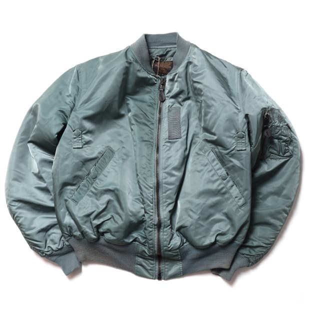 알파 인더스트리 Alpha Industries MA-1 Jacket 

