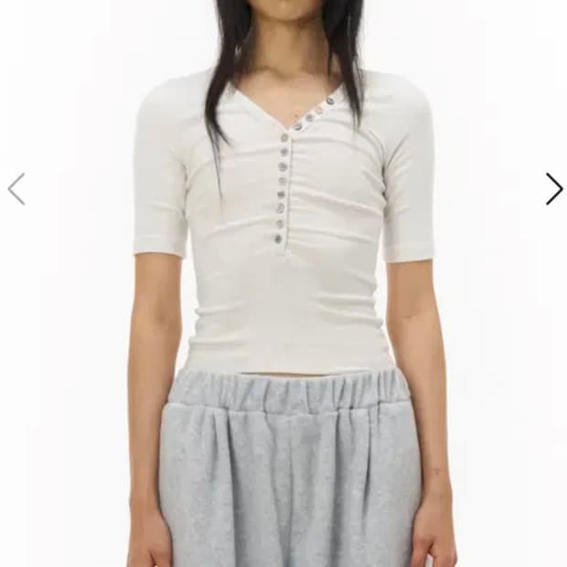 파히섬 소프트 버튼 티셔츠 크림 Soft Button T-Shirt_Cr