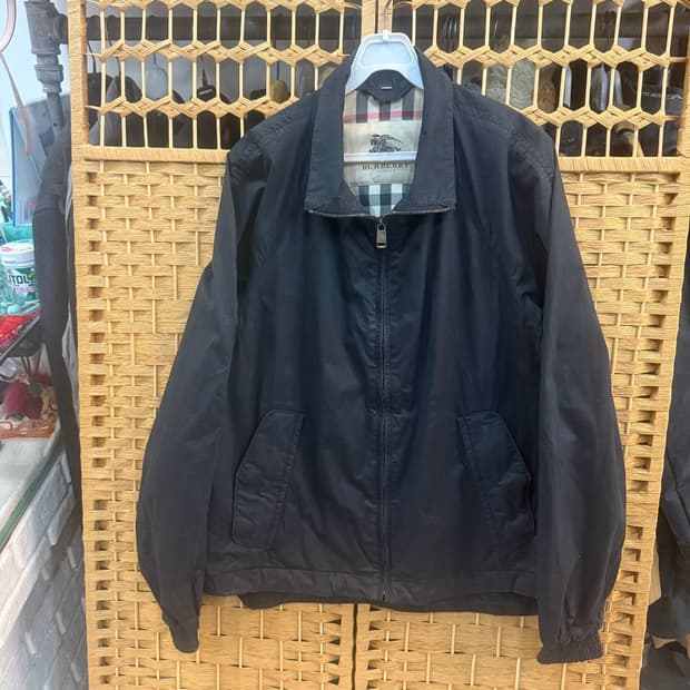 100 정품 버버리 블루종 팝니다