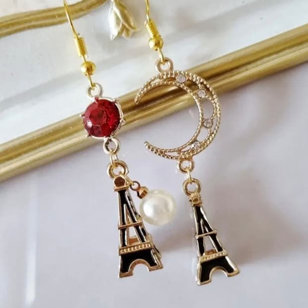 핸드메이드 )블랙에펠탑귀걸이