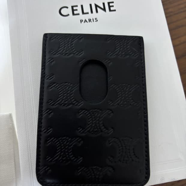 셀린느 맥세이프 카드지갑