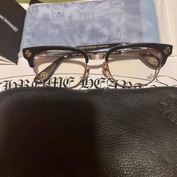 크롬하츠 보넨노이슈어2 블랙골드 새상품