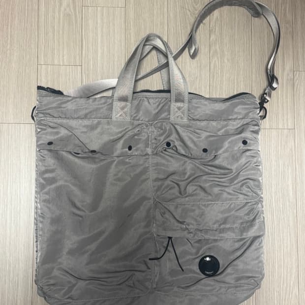 CP컴퍼니 숄더벡 그레이