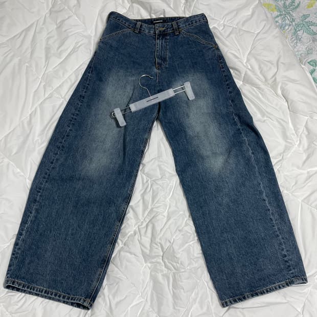 해칭룸 와이드 커브진 워시드블루 3사이즈