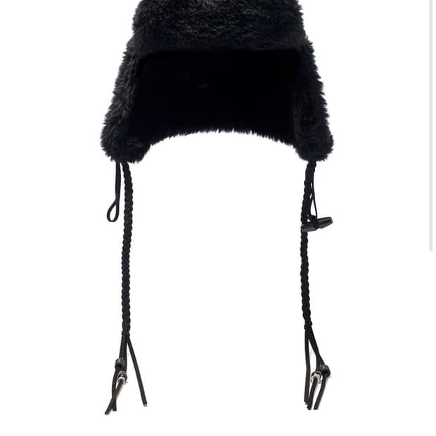 open yy 트래퍼 모자