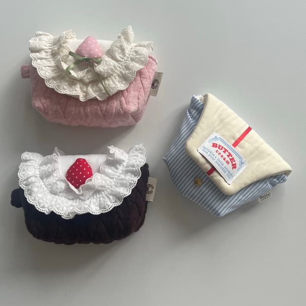 🎂미사용 신품🎂 핸드메이드 다용도 디카 파우치 (소로재, 버터크림)