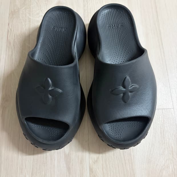 smfk Compass Wave 플랫폼 범퍼 샌들 블랙 컬러 38