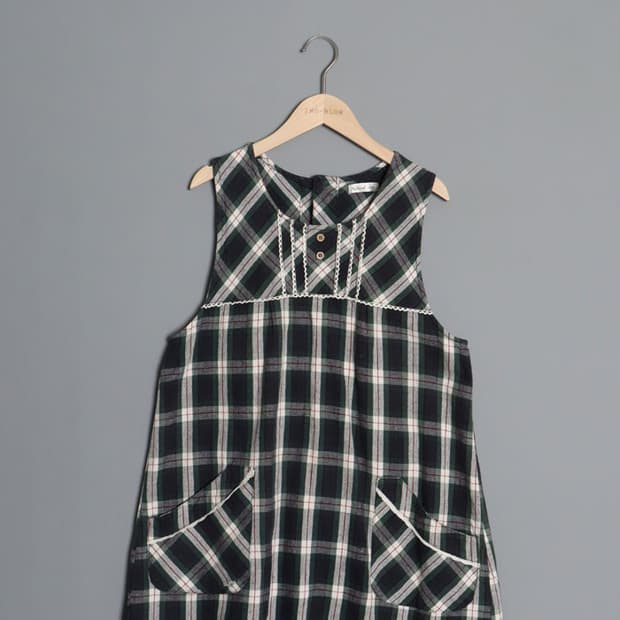 Natural chic Sleeveless Tops