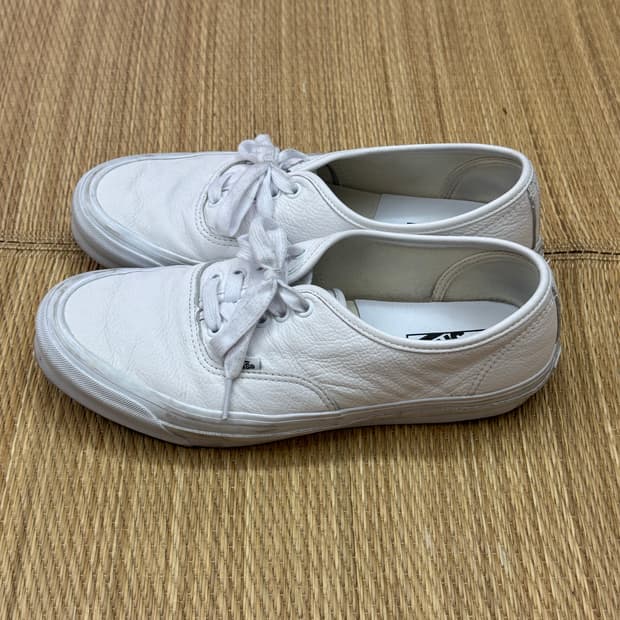 반스 볼트 어센틱 레더 화이트 275