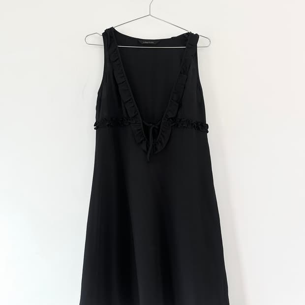 Chest open strape blouse