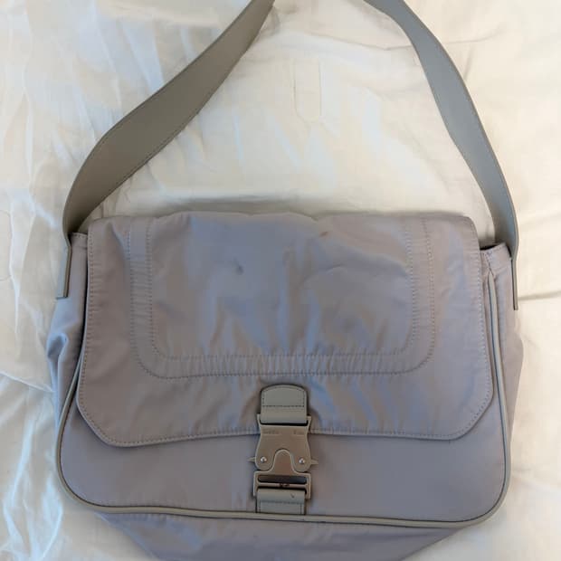 마뗑킴 버클백 라이트 그레이