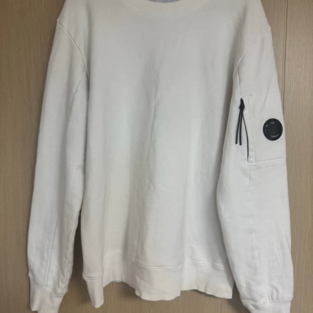 cp컴퍼니 맨투맨